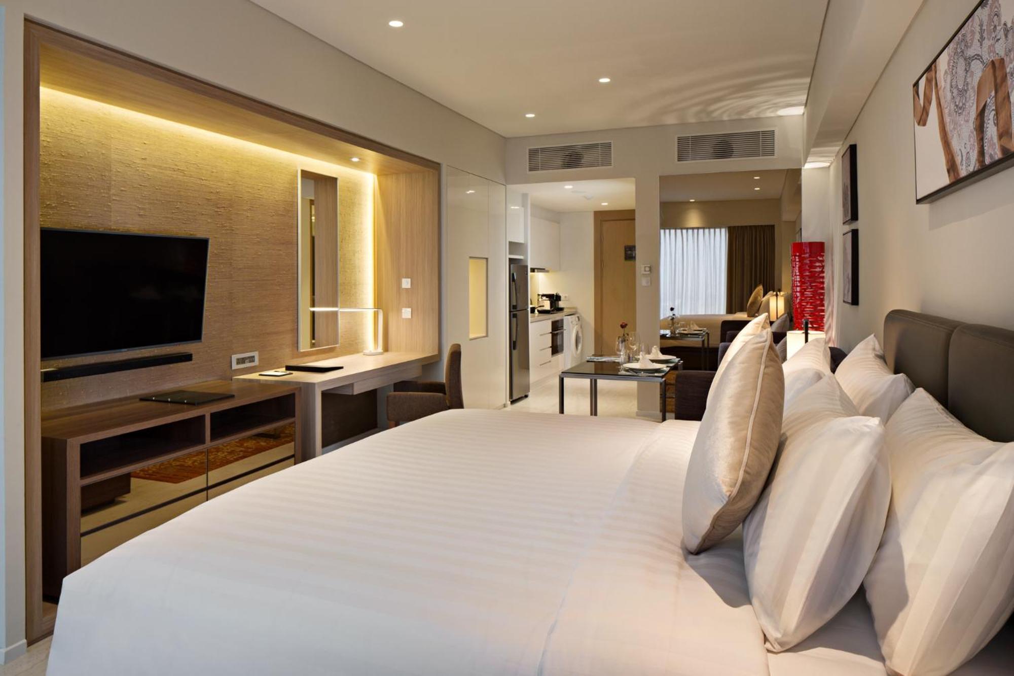 Oakwood Hotel & Residence Surabaya Exterior foto